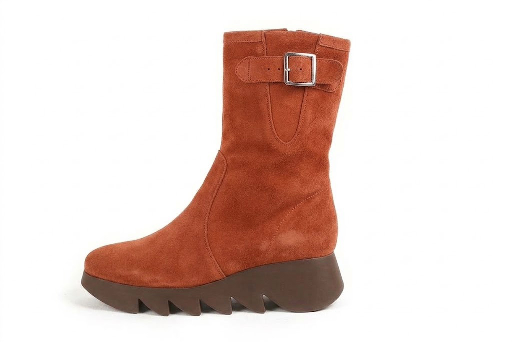 Classic leather ankle boots with a discreet inside zipper, designed for a seamless, elegant silhouette and effortless everyday wear, in terracotta leather with round toe and chunky rubber sculpted sole - Florence KOOIJMAN